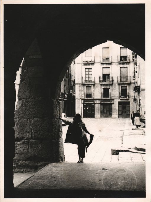 Nuri a les escales de la Seu de Tarragona